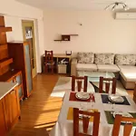 Spacious 2 Bedroom Apartment