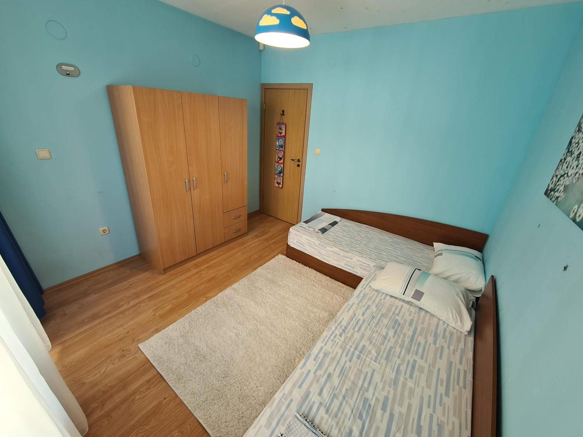 Apartment Spacious 2 Bedroom *