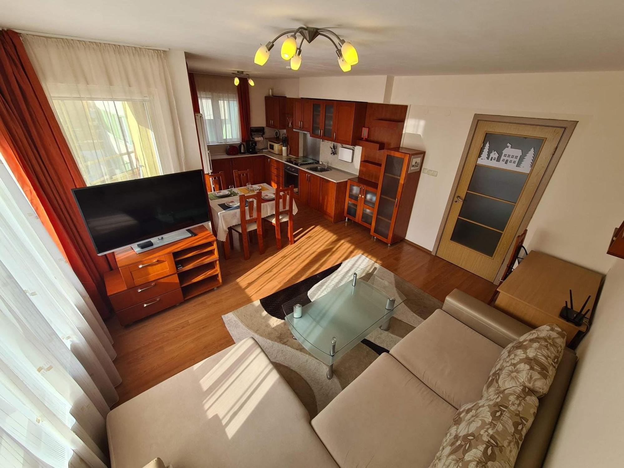 Apartment Spacious 2 Bedroom *